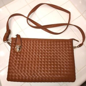 Boutique brown weave pattern purse